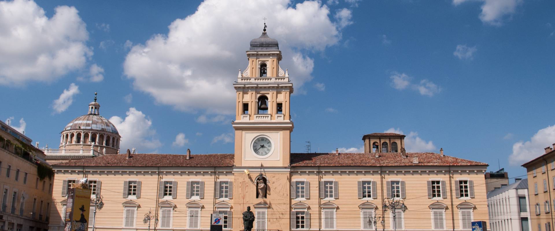 Palazzo del governatore, vista d'insieme foto di Diego Matarangolo